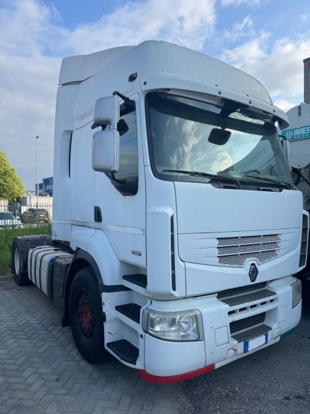 RENAULT PREMIUM 460 RANAULT usato in vendita Milano e Bergamo